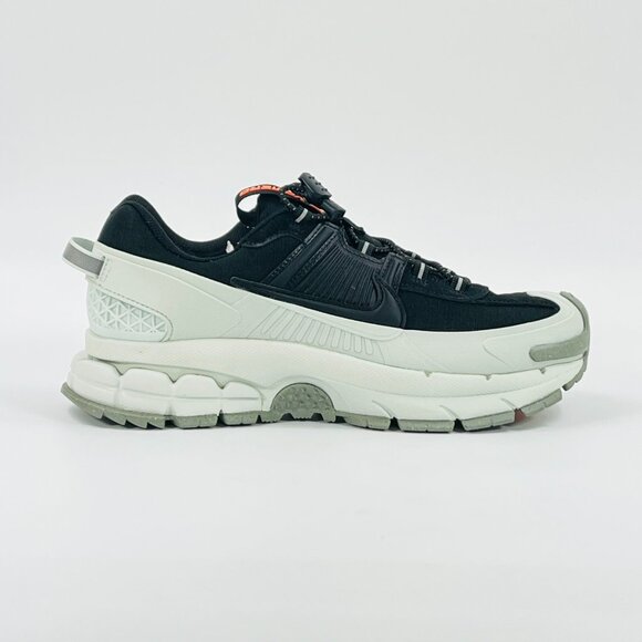 Nike Zoom Vomero Roam 'Black Light Silver' FV2295-001 size 7.5 Men / 9 Women